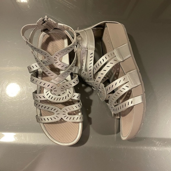Baretraps women’s silver gladiator sandals 7.5 - Picture 5 of 6
